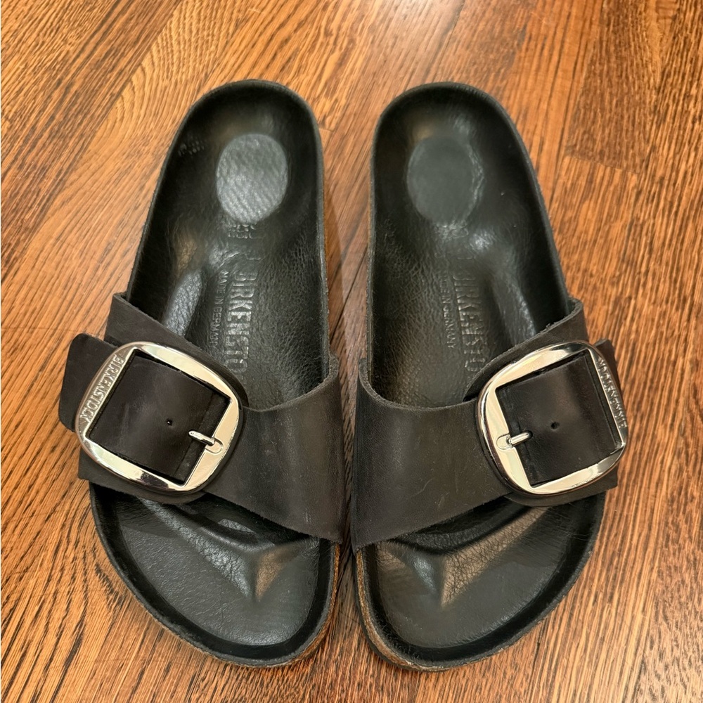 Women’s Birkenstock Madrid Big Buckle black Slide Sandals, euc
